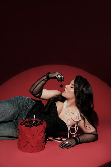 Заказать фотосессию для именинника в Новосибирске от сети фотостудий Fashion Box

 – фото № 3