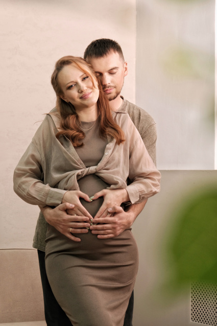 Заказать фотосессию для беременных в студии от компании Fashion Box в Новосибирске

 – фото № 4