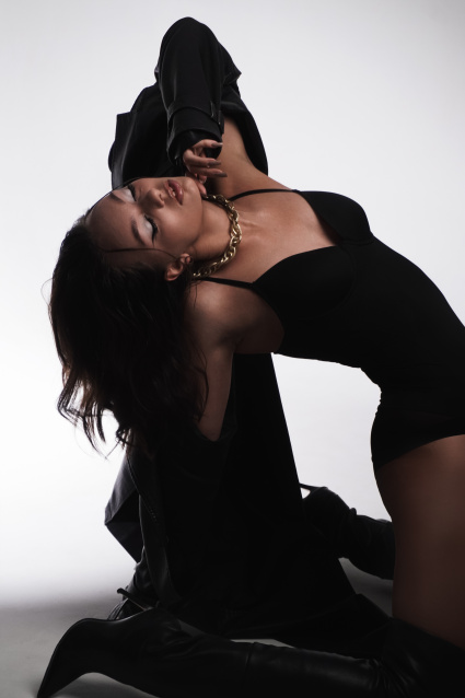 Заказать фотосессию в стиле Ню в 2-х образах в Новосибирске от сети фотостудии Fashion Box
 – фото № 10