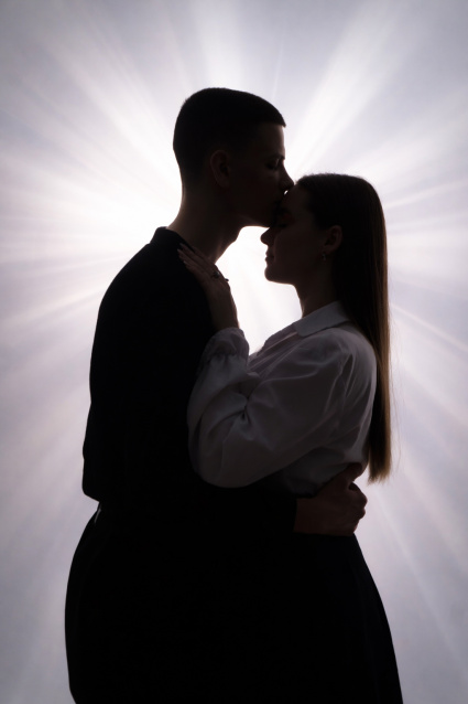 Заказать фотосессию Love Story в студии от сети фотостудий Fashion Box в Новосибирске

 – фото № 5