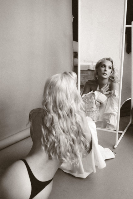 Заказать фотосессию в стиле Ню в 2-х образах в Новосибирске от сети фотостудии Fashion Box
 – фото № 3