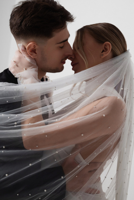 Свадебная фотосессия в Новосибирске — стиль, чувства и незабываемые кадры – фото № 5