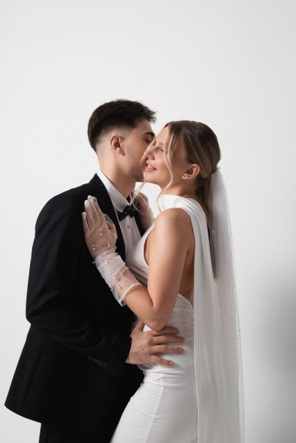 Свадебная фотосессия в Новосибирске — стиль, чувства и незабываемые кадры – фото № 2