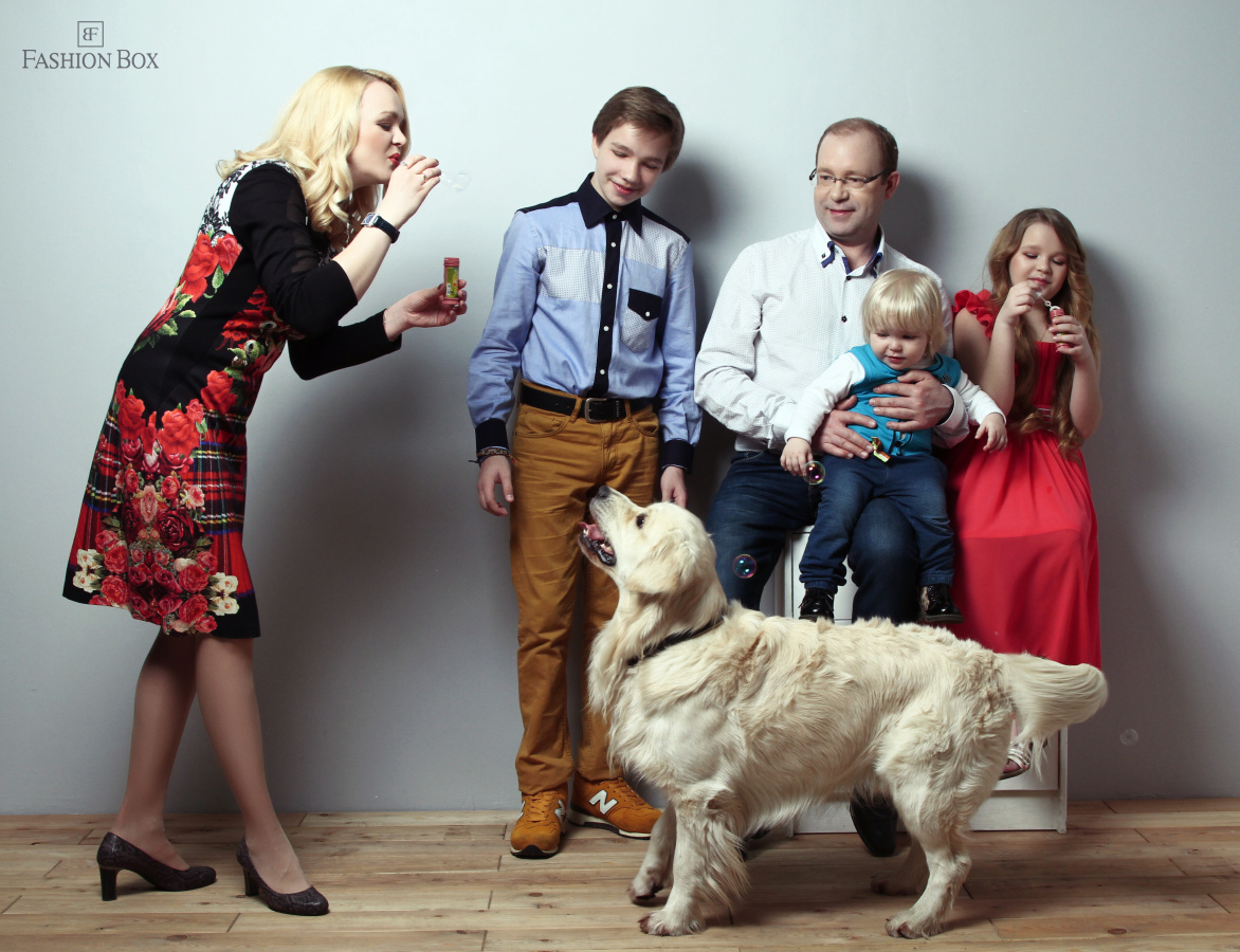 Семейная фотосъемка в студии - чудесное время, проведенное вместе – фото № 2