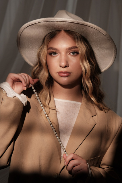 Заказать индивидуальную фотосессию в 2-х образах в Новосибирске по отличным ценам от компании Fashion Box
 – фото № 22