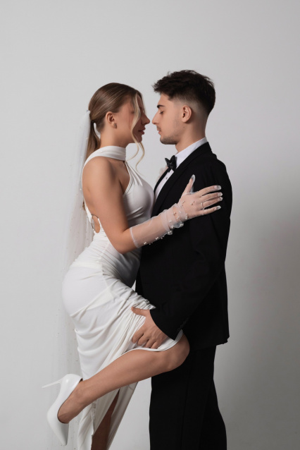 Свадебная фотосессия в Новосибирске — стиль, чувства и незабываемые кадры – фото № 8